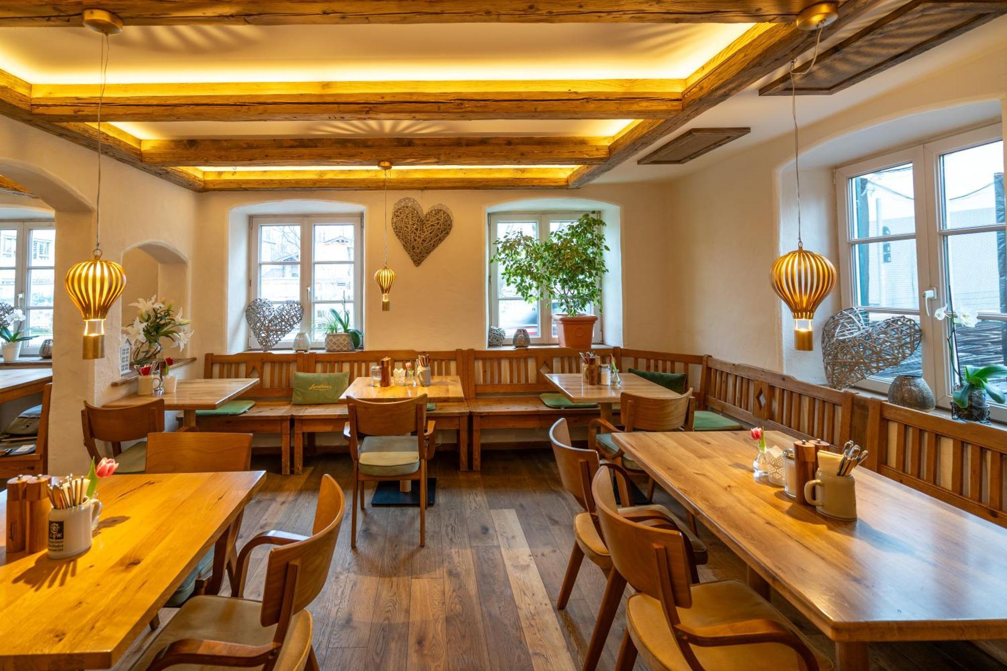 Landhaus Hotel Wolfratshausen Exterior photo