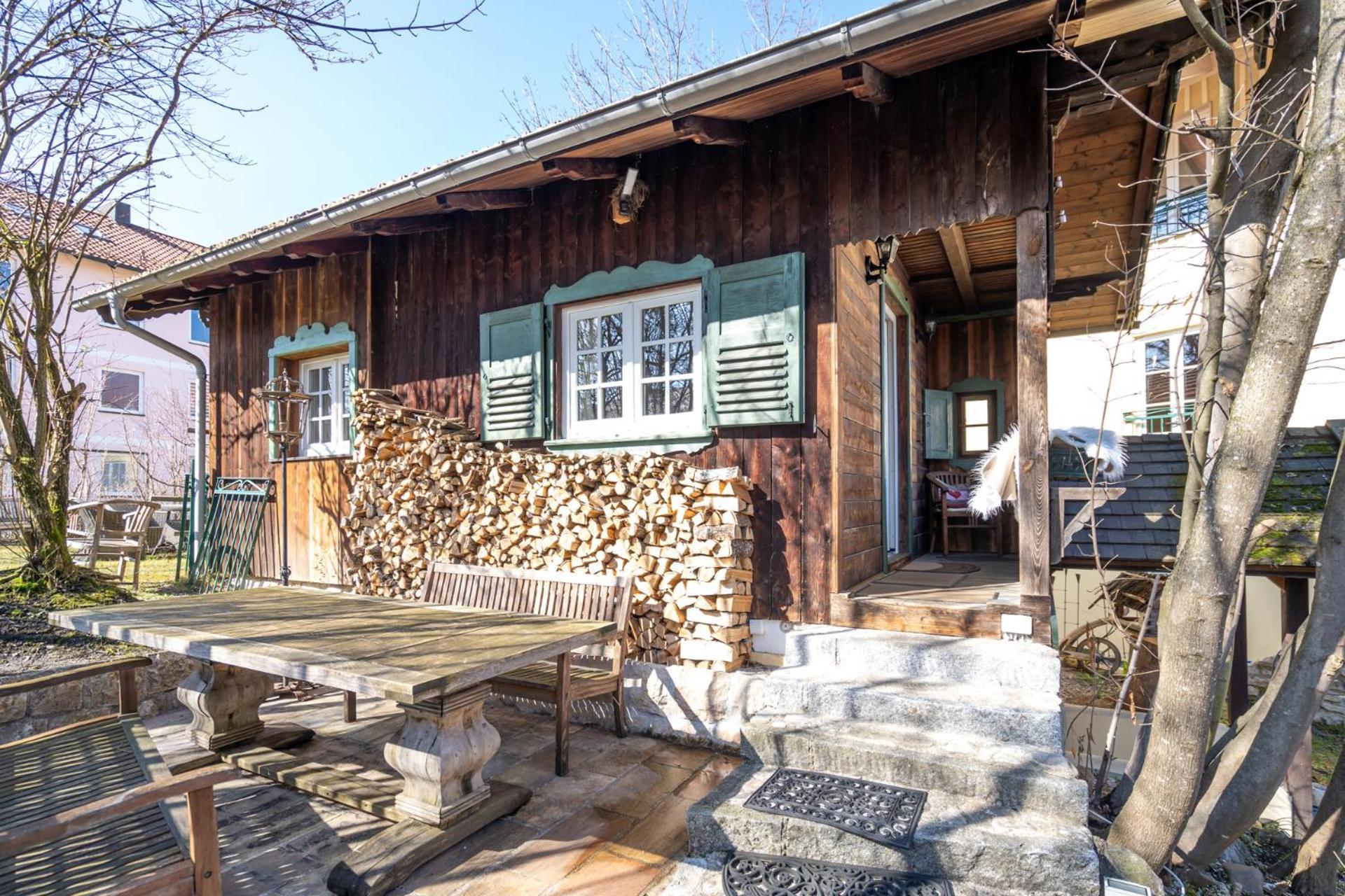 Landhaus Hotel Wolfratshausen Exterior photo