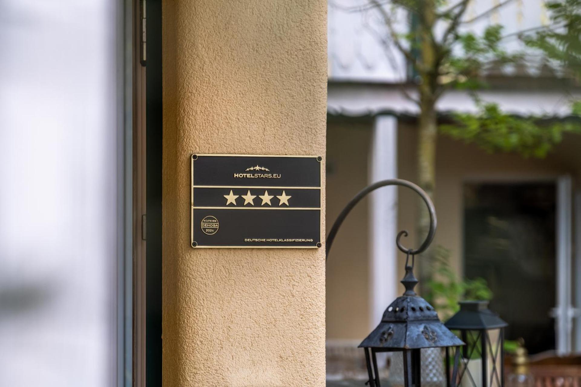 Landhaus Hotel Wolfratshausen Exterior photo
