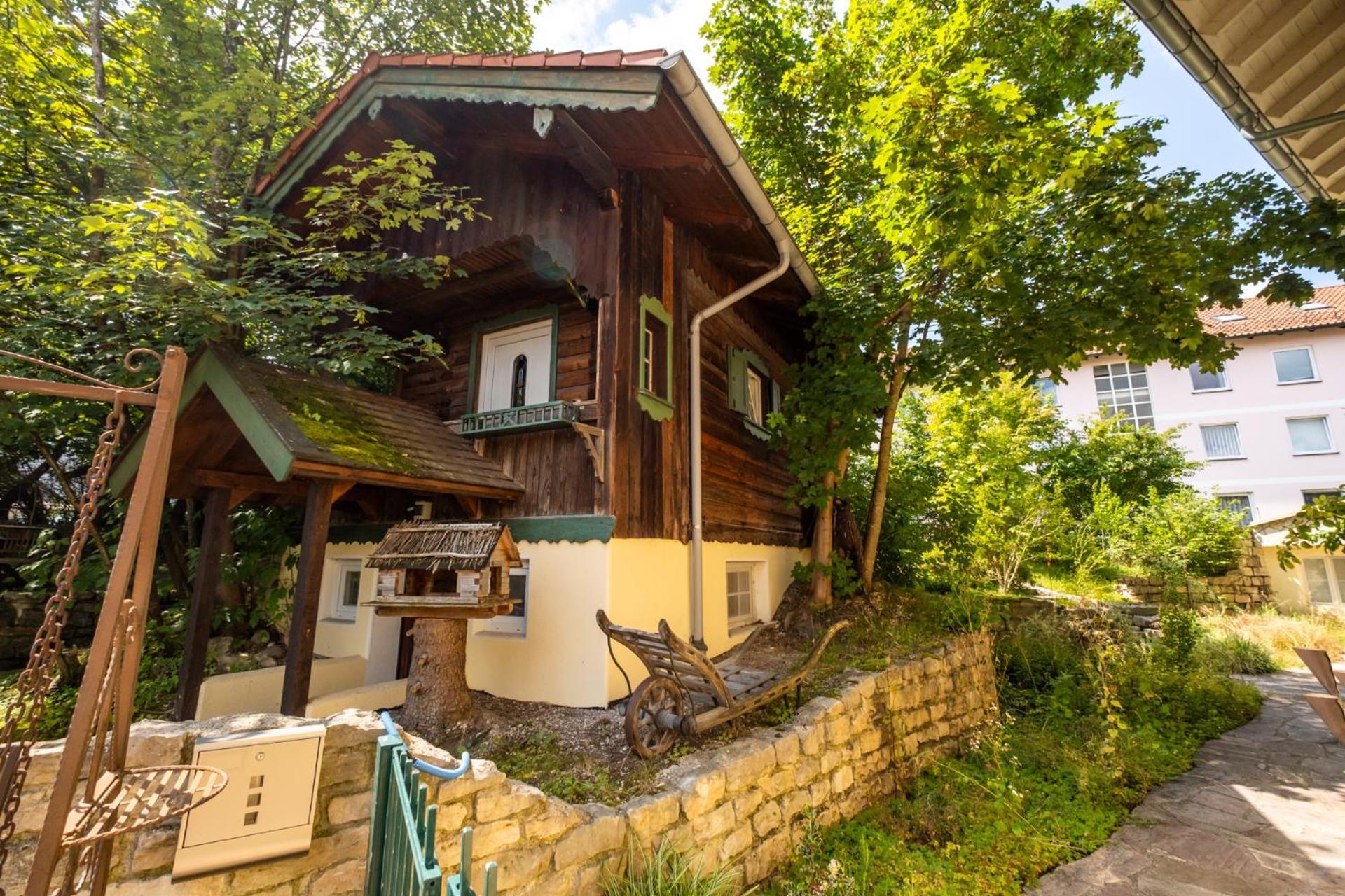 Landhaus Hotel Wolfratshausen Exterior photo